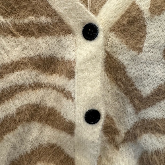 NWT Endless Blu Animal Print Cropped Cardigan - size small - Picture 2 of 5